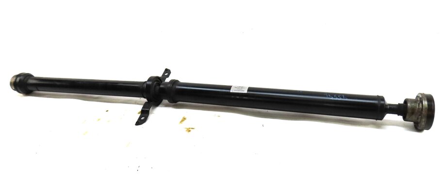 2011-2012 AUDI Q5 (B8 8R) 8 SPEED - REAR DRIVESHAFT DRIVELINE DRIVE LINE SHAFT