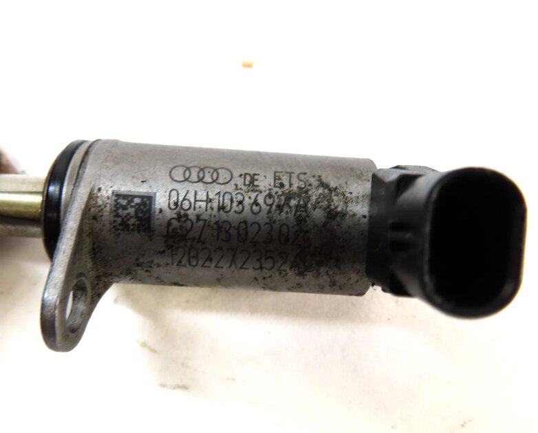 Thumbnail 5: 2012 AUDI Q5 (B8 8R) 2.0L TURBO CAEB ENGINE CAMSHAFT VALVE SOLENOID SET 8
