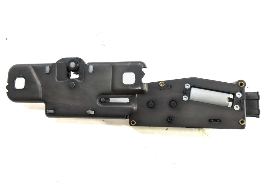Thumbnail 6: 2012 AUDI Q5 (B8 8R) REAR HATCH TRUNK STRIKER PLATE w/ ACTUATOR 4F9827383E
