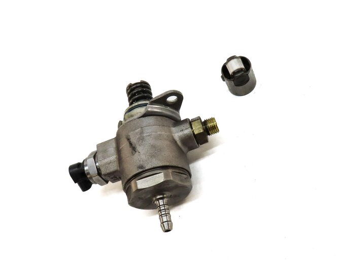Thumbnail 3: 2009-2012 AUDI A4 A5 Q5 (B8 8K 8R 8T) 2.0T TURBO ENGINE HIGH PRESSURE FUEL PUMP