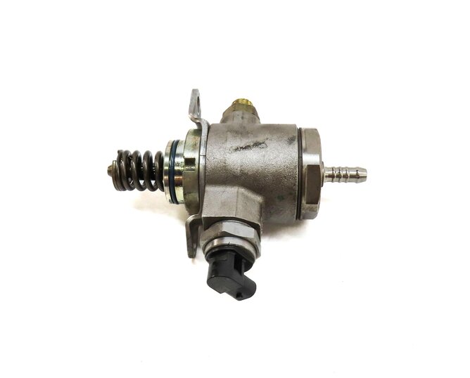 Thumbnail 6: 2009-2012 AUDI A4 A5 Q5 (B8 8K 8R 8T) 2.0T TURBO ENGINE HIGH PRESSURE FUEL PUMP
