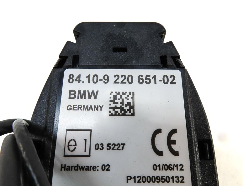 Thumbnail 5: 2013 BMW 535i (F10) CELL PHONE SNAP IN CHARGING CRADLE 84109220651