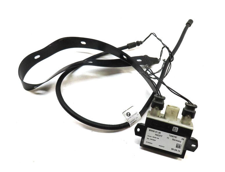 12-17 BMW 3 4 5 7 X3 X6 (F01 F10 F30) TRUNK KICK PAD SENSOR SMART OPENER MODULE