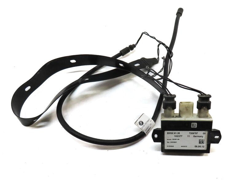 Thumbnail 2: 12-17 BMW 3 4 5 7 X3 X6 (F01 F10 F30) TRUNK KICK PAD SENSOR SMART OPENER MODULE