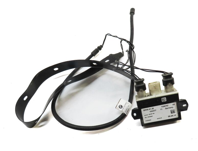 Thumbnail 3: 12-17 BMW 3 4 5 7 X3 X6 (F01 F10 F30) TRUNK KICK PAD SENSOR SMART OPENER MODULE