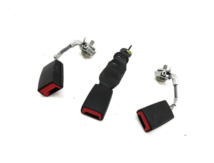 2013 BMW 535i (F10) REAR LEFT RIGHT & CENTER SEATBELT BUCKLE RECEIVER SET 3