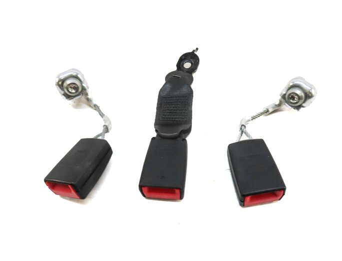 Thumbnail 4: 2013 BMW 535i (F10) REAR LEFT RIGHT & CENTER SEATBELT BUCKLE RECEIVER SET 3