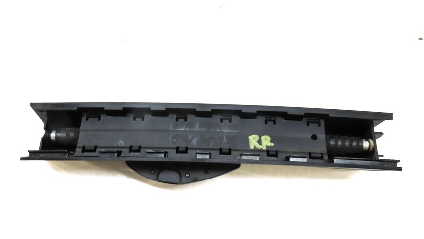 Thumbnail 5: 11-16 BMW 528i 535i 550i M5 ///M (F10) RIGHT REAR DOOR VENT WINDOW PRIVACY SHADE