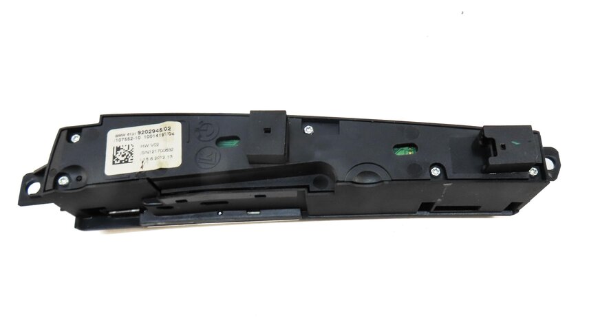 Thumbnail 6: 2013 BMW 535i (F10) CENTER CONSOLE PDC TRACTION CONTROL SWITCH BUTTON PANEL