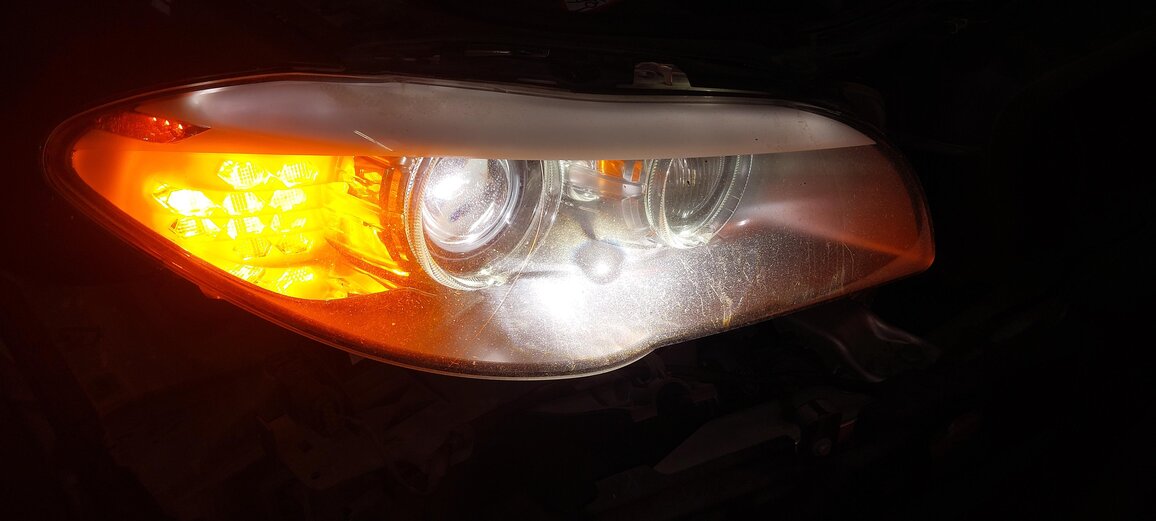 Thumbnail 2: 2011-2013 BMW 528i 535i 550i M5 (F10) RIGHT - XENON HID ADAPTIVE HEADLIGHT LAMP