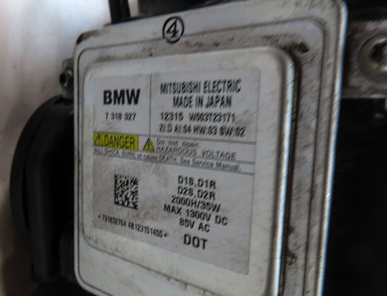 Thumbnail 7: 2011-2013 BMW 528i 535i 550i M5 (F10) RIGHT - XENON HID ADAPTIVE HEADLIGHT LAMP