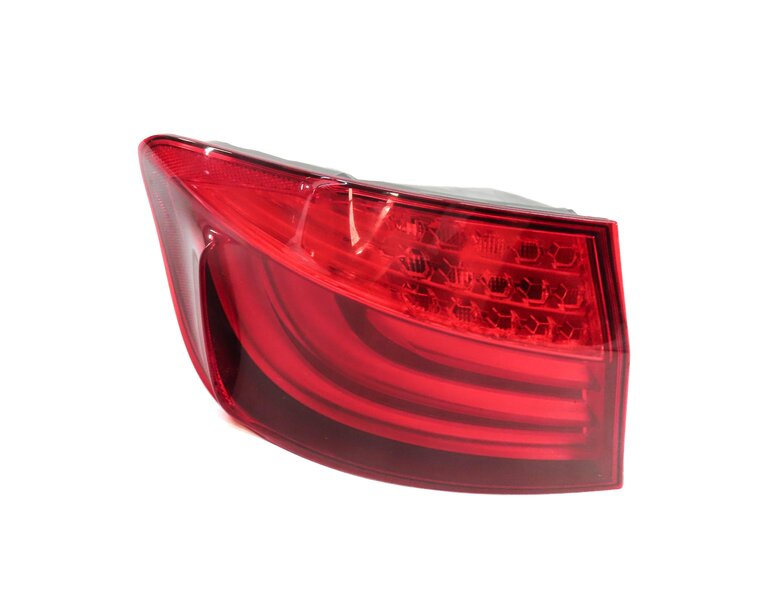 2011-2013 BMW 5 SERIES M5 F10 LEFT DRIVER REAR OUTER TAILLIGHT BRAKE LIGHT LAMP