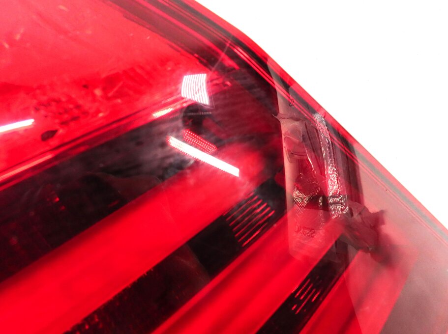 Thumbnail 6: 2011-2013 BMW 5 SERIES M5 F10 LEFT DRIVER REAR OUTER TAILLIGHT BRAKE LIGHT LAMP