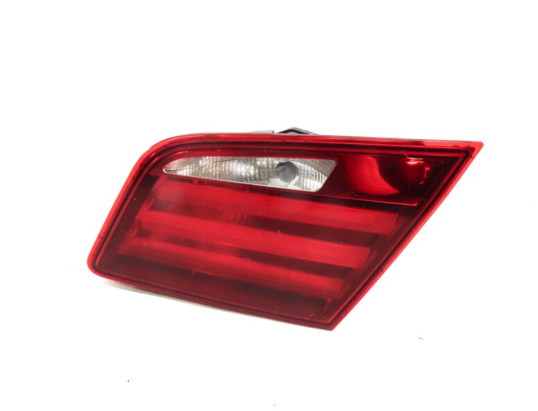 11-13 BMW 528i 535i 550i M5 (F10) RIGHT REAR INNER TRUNK TAILLIGHT LIGHT LAMP