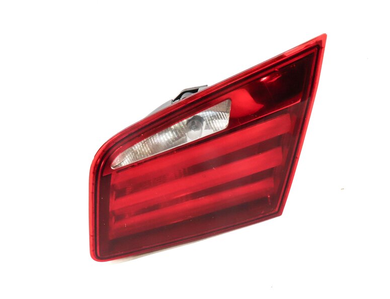Thumbnail 4: 11-13 BMW 528i 535i 550i M5 (F10) RIGHT REAR INNER TRUNK TAILLIGHT LIGHT LAMP