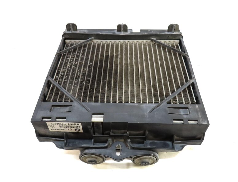 Thumbnail 6: 11-19 BMW 535i 535iGT 640i 740i (F01 F06 F07 F10) 2.0T / 3.0L AUXILIARY RADIATOR