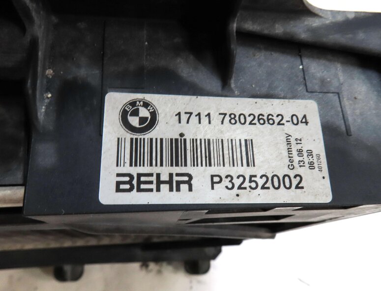 Thumbnail 7: 11-19 BMW 535i 535iGT 640i 740i (F01 F06 F07 F10) 2.0T / 3.0L AUXILIARY RADIATOR