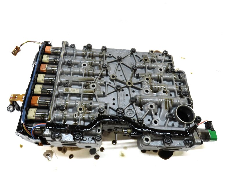 Thumbnail 4: 12-13 BMW 535i 535iGT (F07 F10) 3.0L RWD 8HP-45 AUTO TRANSMISSION VALVE BODY