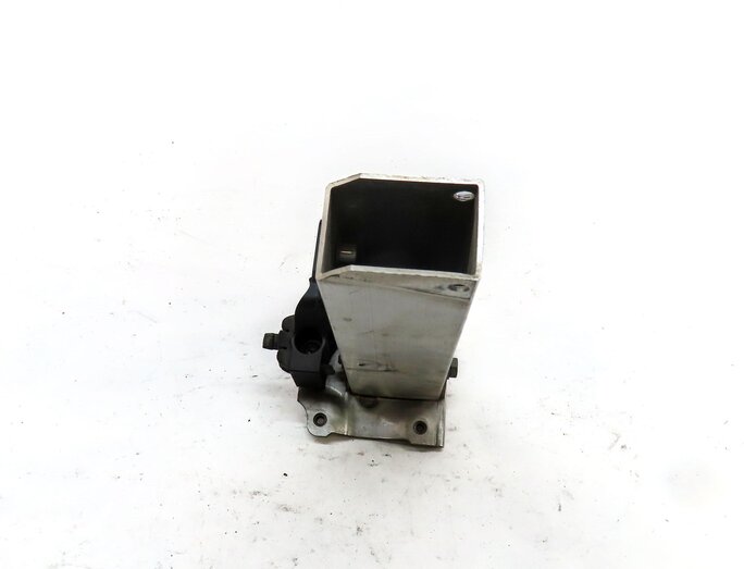 Thumbnail 8: 2013 BMW 535i (F10) FRONT LEFT & RIGHT BUMPER DEFORMATION MOUNT BRACKET SET 2
