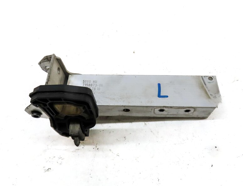 Thumbnail 9: 2013 BMW 535i (F10) FRONT LEFT & RIGHT BUMPER DEFORMATION MOUNT BRACKET SET 2