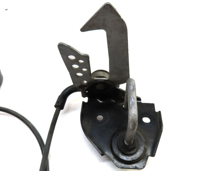 Thumbnail 11: 2013 BMW 535i F10 HOOD LEFT & RIGHT SAFETY CATCH HOOK SET2 CABLE & RELEASE LEVER