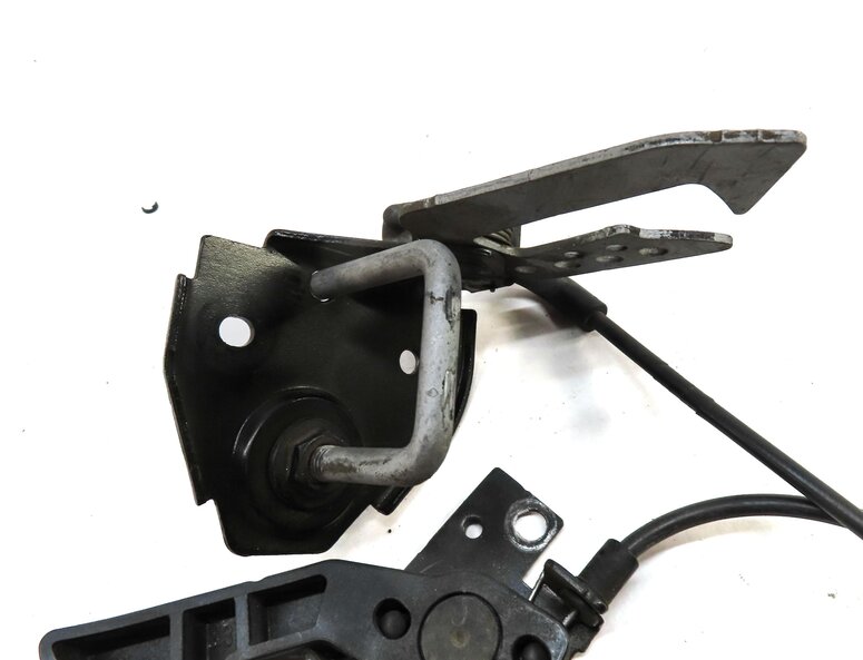 Thumbnail 5: 2013 BMW 535i F10 HOOD LEFT & RIGHT SAFETY CATCH HOOK SET2 CABLE & RELEASE LEVER
