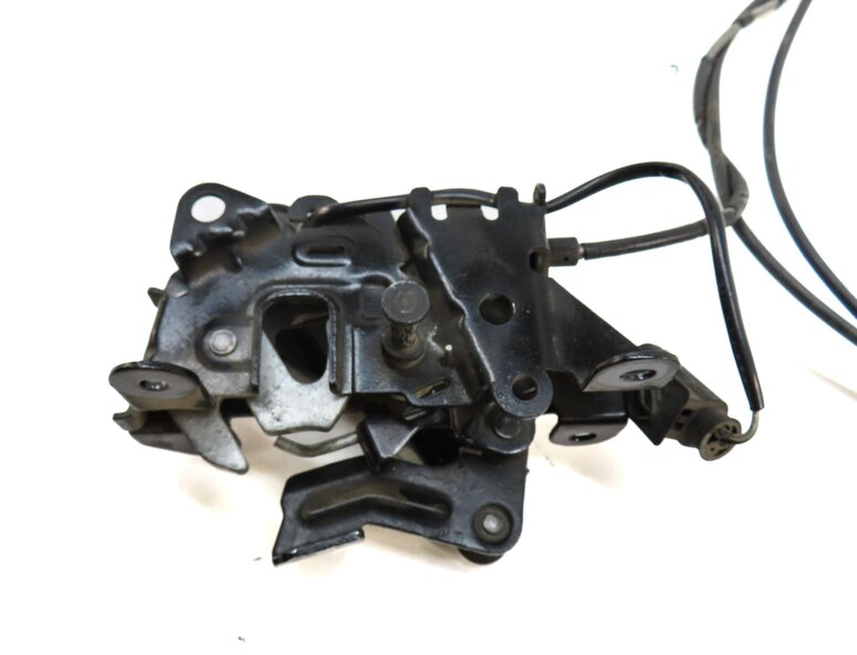 Thumbnail 8: 2013 BMW 535i (F10) HOOD LEFT & RIGHT LOCK LATCH SET 2 51237183762 51237206453