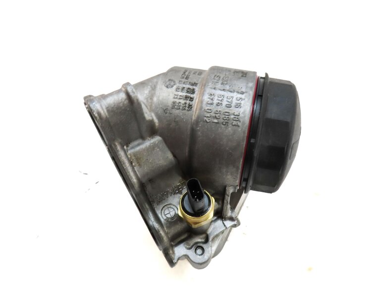 Thumbnail 5: 2013 BMW 535i (F10) 3.0L N55 TURBO ENGINE OIL COOLER FILTER HOUSING w/ COVER CAP