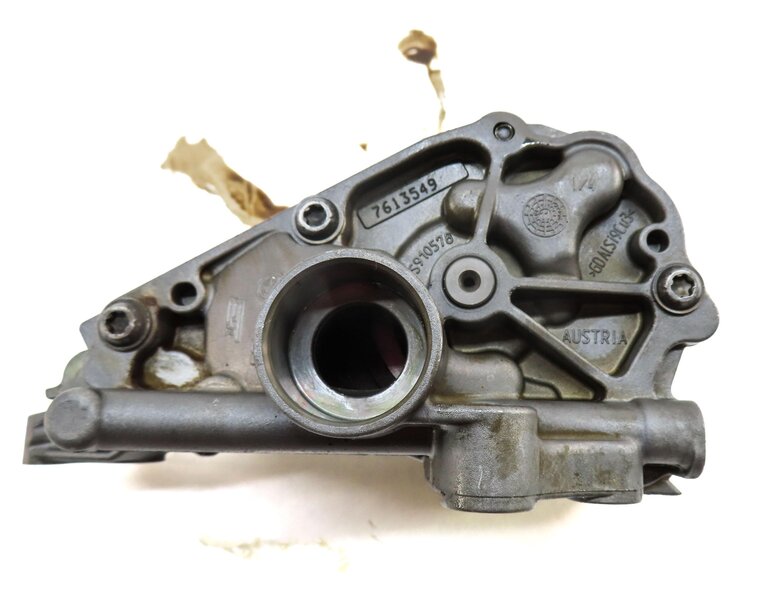Thumbnail 6: 2013 BMW 535i (F10) 3.0L N55 TURBO ENGINE MECHANICAL OIL PUMP 11417613549