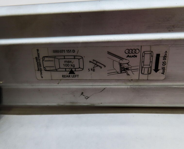 Thumbnail 6: 2010 AUDI Q5 (B8 8R) ROOF LUGGAGE RACK BAR SET 2 (LEFT TO RIGHT) 8R0071151D