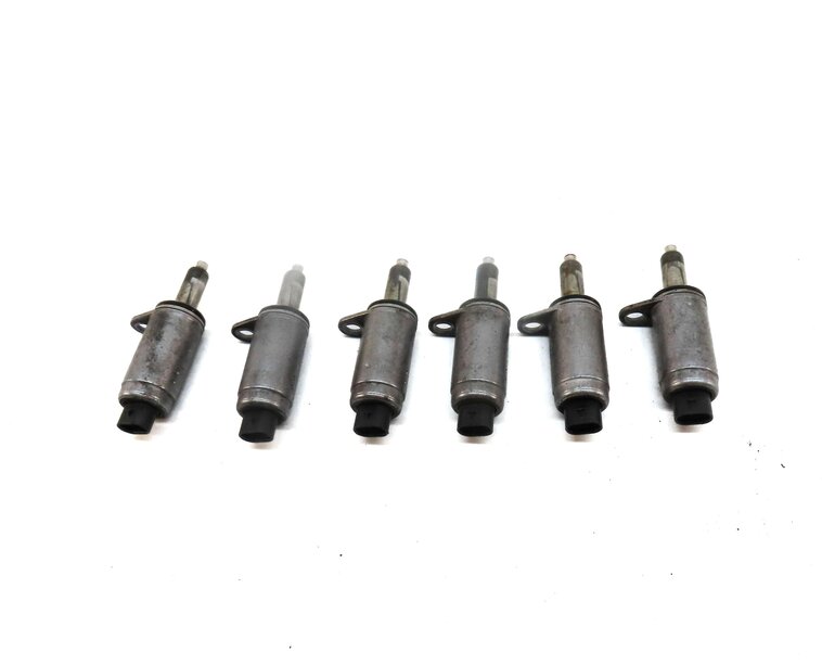 Thumbnail 2: 2010 AUDI Q5 (B8 8R) 3.2L CALB ENGINE CAMSHAFT ADJUST SOLENOID SET 6