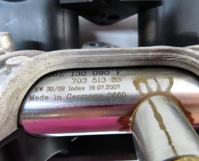 Thumbnail 8: 2010 AUDI Q5 (B8 8R) 3.2L CALB ENGINE RIGHT LOWER INTAKE MANIFOLD w/ FUEL RAIL