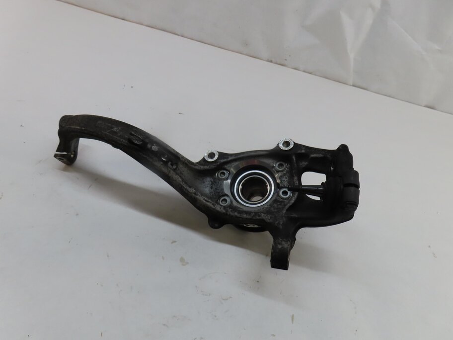 10-16 AUDI A4 S4 A5 S5 Q5 (B8 8K 8T 8R) RIGHT FRONT PASSENGER SPINDLE KNUCKLE