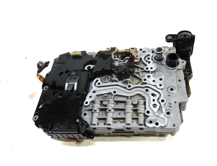 Thumbnail 2: 2014-2017 AUDI A5 (B8 8T) QUATTRO AWD - 2.0L TRANSMISSION VALVE BODY