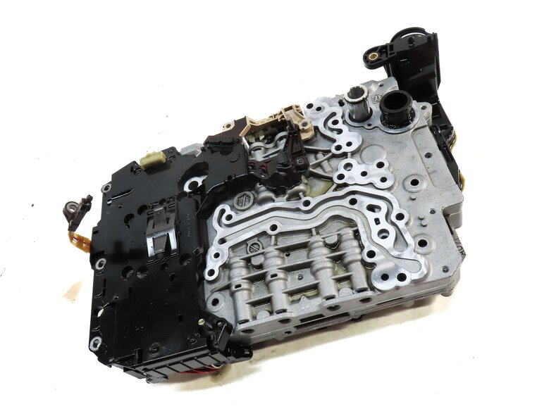 Thumbnail 3: 2014-2017 AUDI A5 (B8 8T) QUATTRO AWD - 2.0L TRANSMISSION VALVE BODY