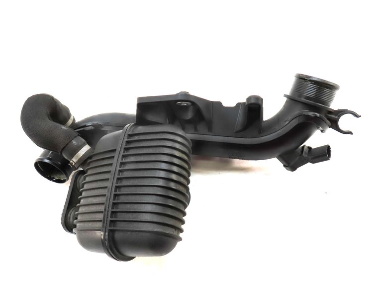 Thumbnail 2: 2014 AUDI A5 COUPE (B8 8T) 2.0L CPMB ENGINE INTERCOOLER PRESSURE PIPE DAMPER BOX