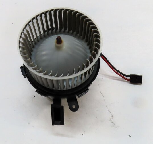 Thumbnail 2: 2013-2017 AUDI A4 S4 A5 S5 Q5 (B8 8K 8T 8R) FRONT HEATER A/C BLOWER FAN MOTOR