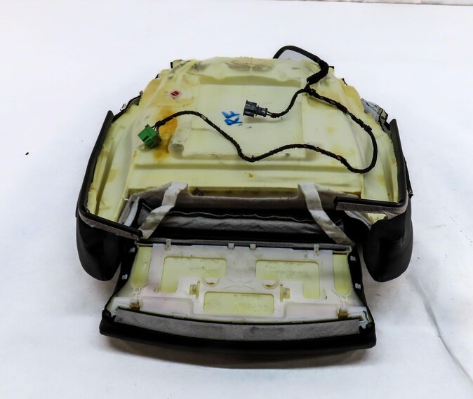 Thumbnail 5: 2014 AUDI A5 COUPE (B8 8T) FRONT RIGHT LOWER SPORT HEATED SEAT CUSHION (BLACK)