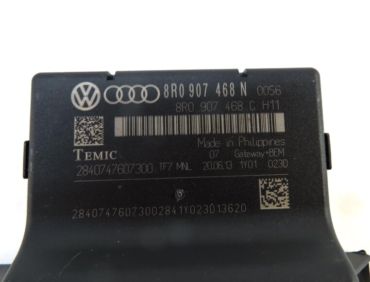 Thumbnail 18: 2014 AUDI A5 COUPE (B8 8T) 2.0L CPMB SPEEDOMETER BODY ENGINE MODULE & KEY SET