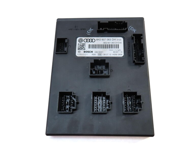 Thumbnail 3: 2014 AUDI A5 COUPE (B8 8T) 2.0L CPMB SPEEDOMETER BODY ENGINE MODULE & KEY SET