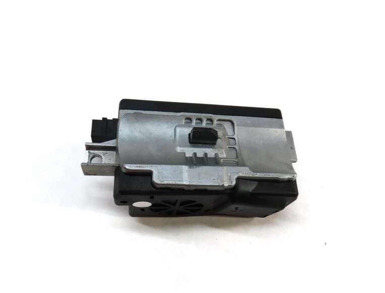 Thumbnail 7: 2014 AUDI A5 COUPE (B8 8T) 2.0L CPMB SPEEDOMETER BODY ENGINE MODULE & KEY SET