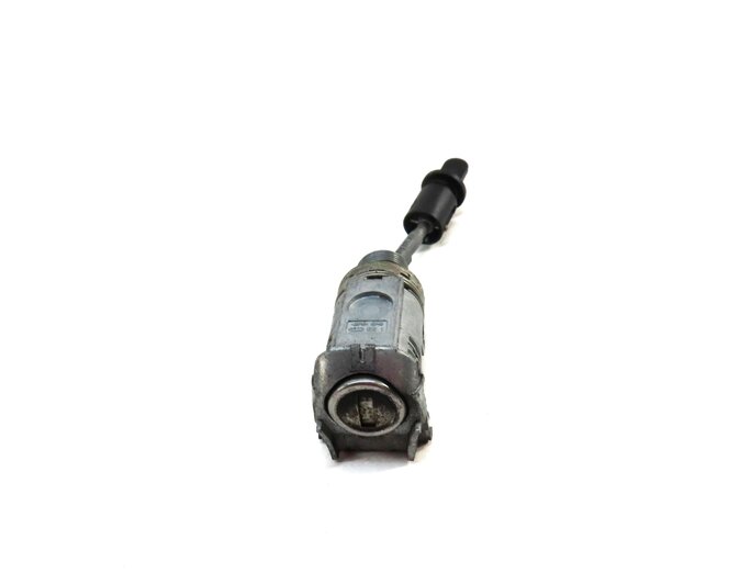 Thumbnail 9: 2014 AUDI A5 COUPE (B8 8T) 2.0L CPMB SPEEDOMETER BODY ENGINE MODULE & KEY SET