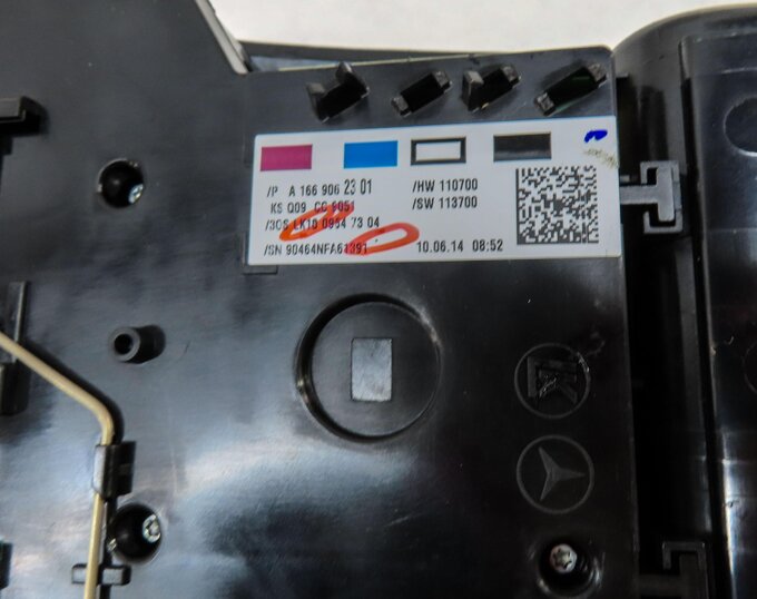 Thumbnail 7: 2015 MERCEDES ML400 (W166) FRONT CENTER ROOF PRIMARY DOMELIGHT ASSEMBLY (BLACK)