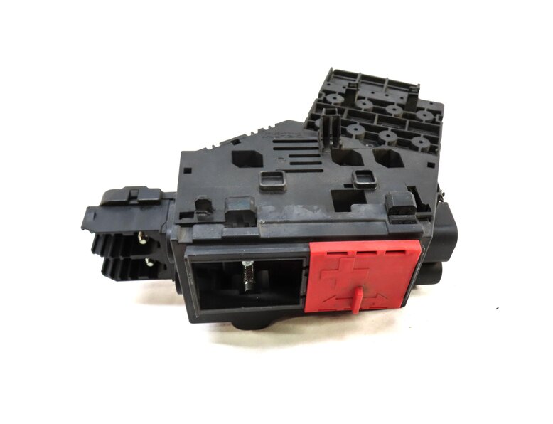 Thumbnail 2: 12-16 MERCEDES GL ML (W166 X166) POSITIVE BATTERY JUMP POST TERMINAL FUSE BOX