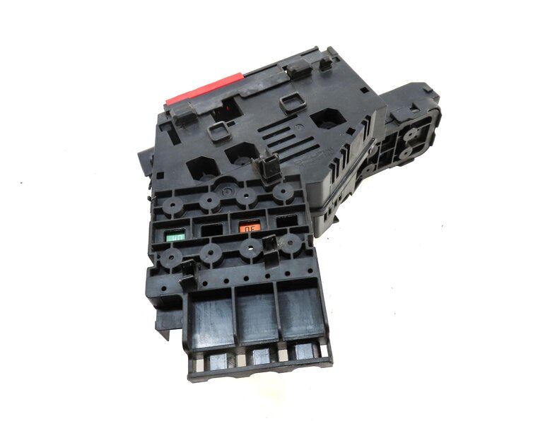 Thumbnail 4: 12-16 MERCEDES GL ML (W166 X166) POSITIVE BATTERY JUMP POST TERMINAL FUSE BOX
