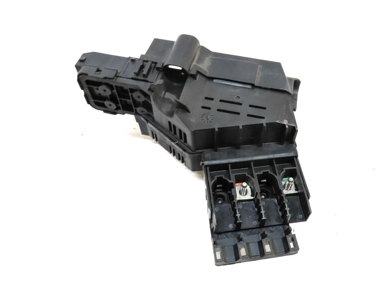 Thumbnail 6: 12-16 MERCEDES GL ML (W166 X166) POSITIVE BATTERY JUMP POST TERMINAL FUSE BOX