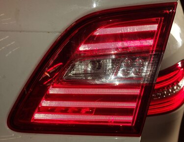 Thumbnail 2: 2012-2015 MERCEDES ML CLASS (W166) REAR RIGHT INNER LED TAILLIGHT LIGHT LAMP