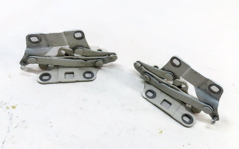 2012-2019 MERCEDES GL ML CLASS (W166 X166) FRONT HOOD HINGE SET (POLAR WHITE)