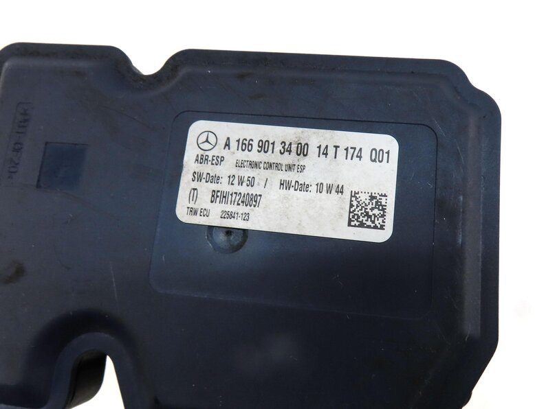 Thumbnail 6: MERCEDES 2015 ML250 ML350 ML400 16-17 CLA250 (C117 W166) ABS BRAKE PUMP MODULE