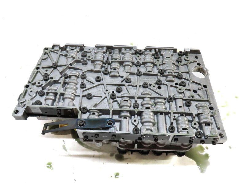 Thumbnail 7: 15-20 MERCEDES C E S GL ML (W205 W212 W166 W222 X166) TRANSMISSION VALVE BODY